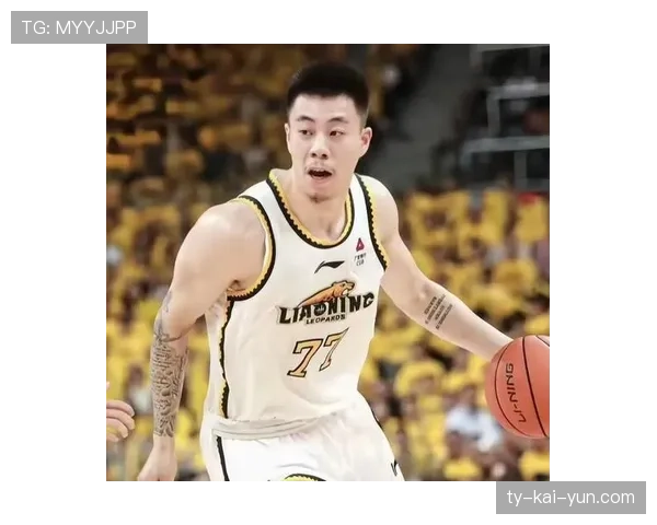 弗格抢断后快攻扣篮,点燃辽宁主场气氛 弗格抢断后快攻扣篮,点燃辽宁主场气氛